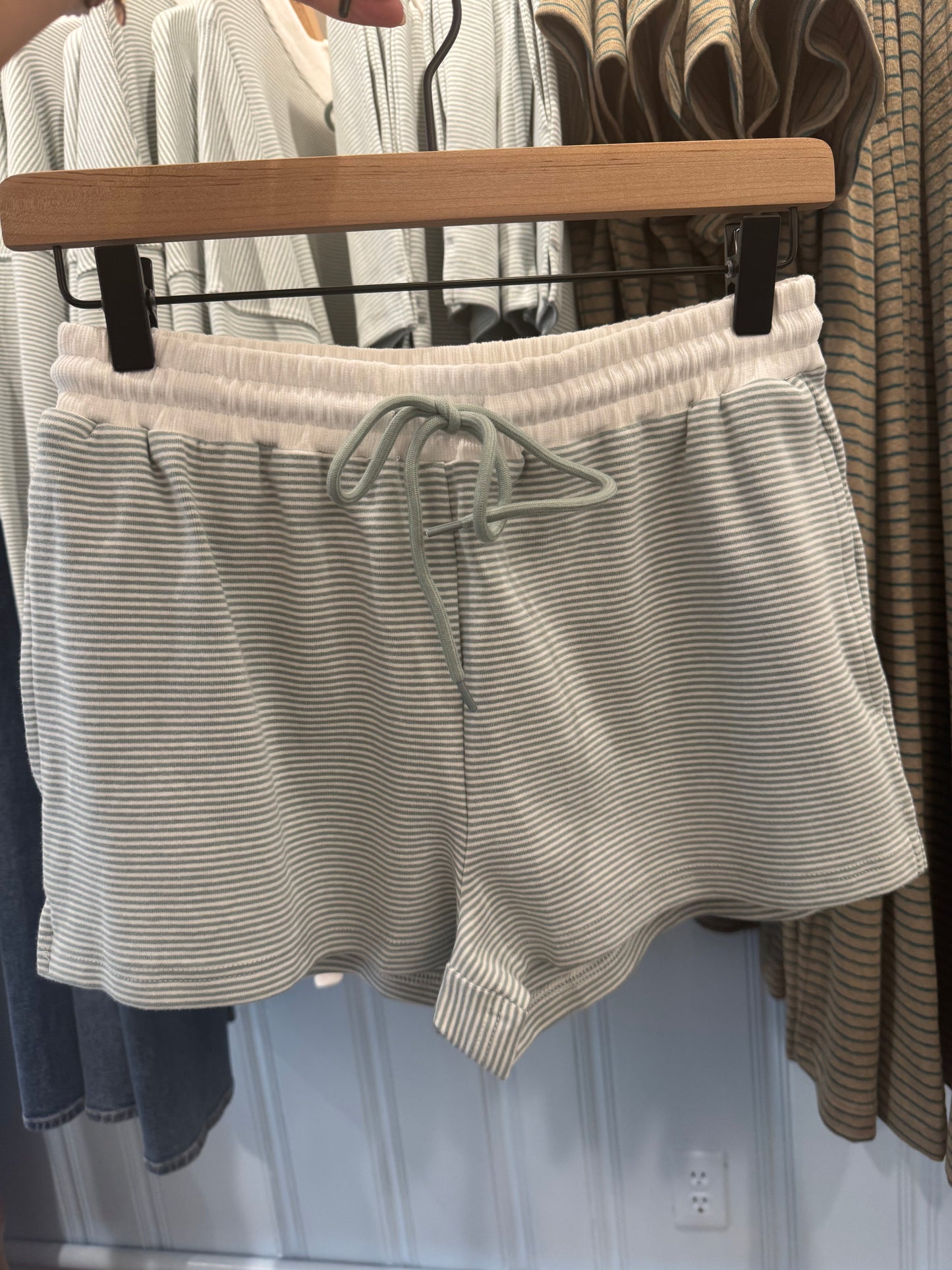 THE AROUND TOWN MID RISE STRIPED SHORTS