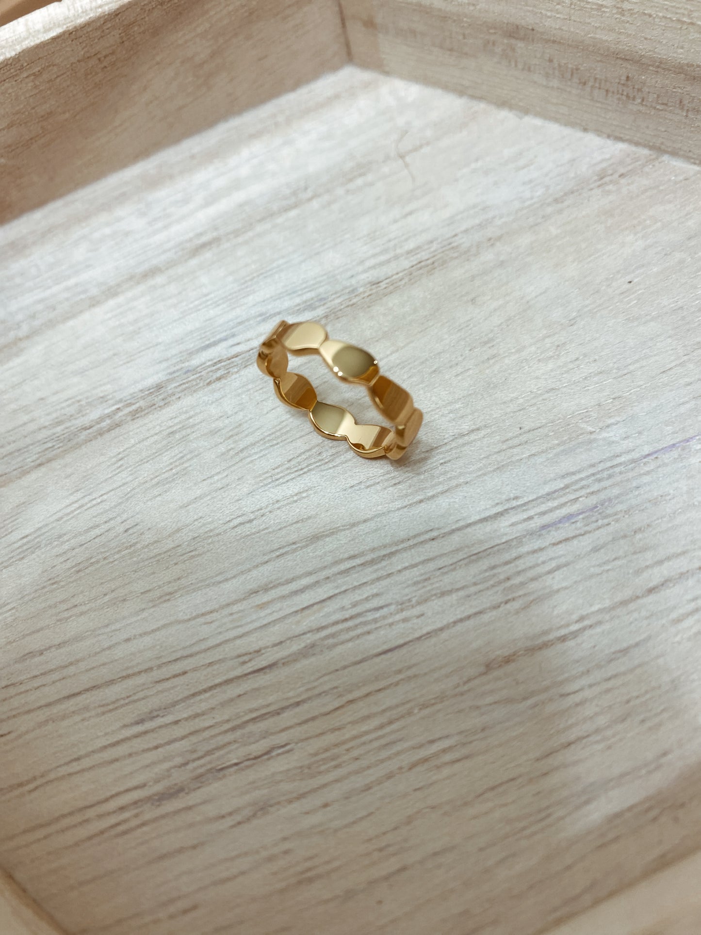 STATEMENT RING GOLD