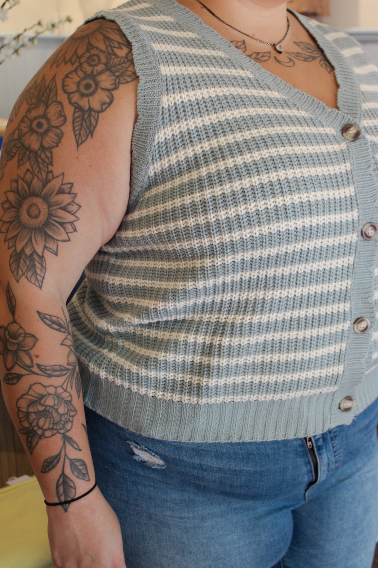 STRIPED SWEATER VEST (EXTENDED SIZING)
