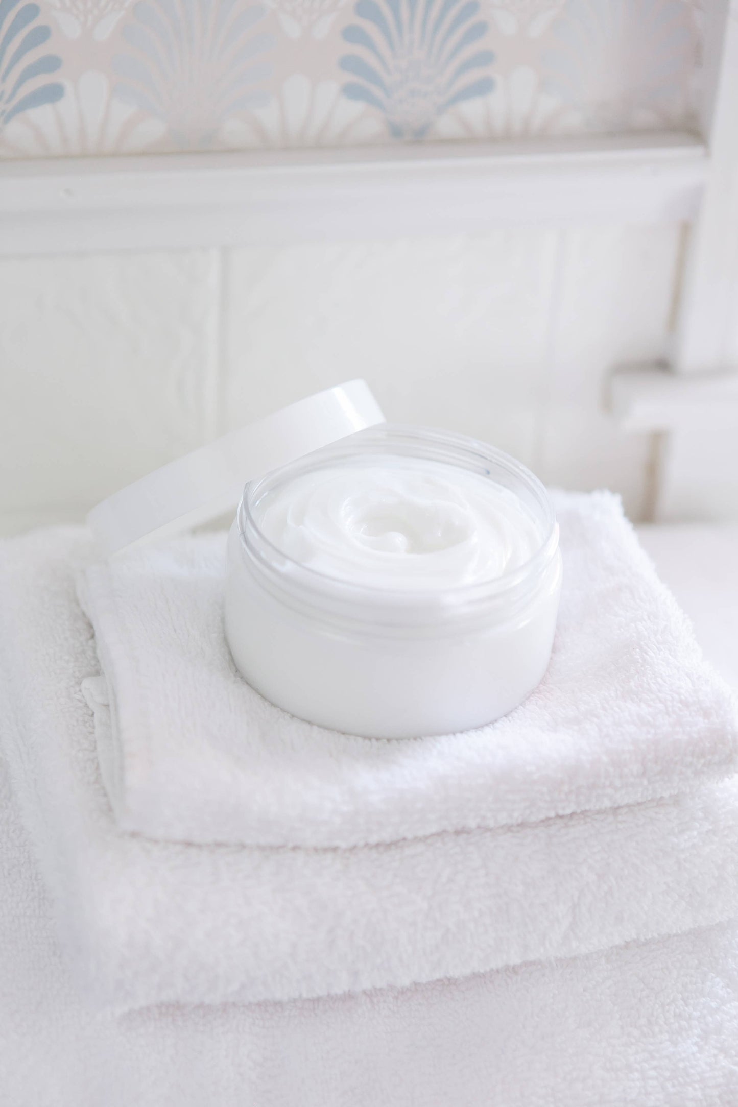 OATMEAL MILK & HONEY BODY BUTTER (8 oz)