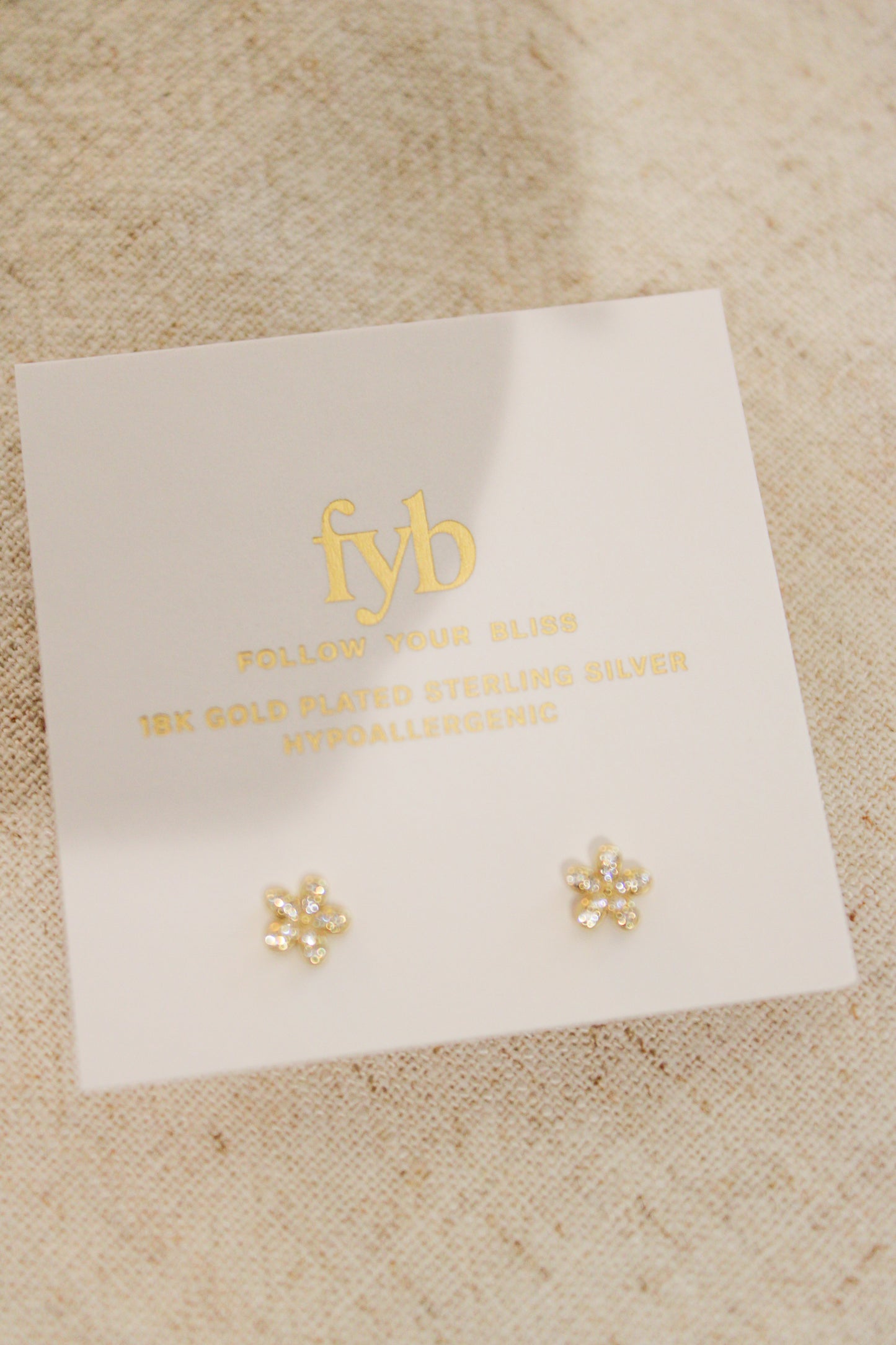 PETITE DAISY STUD EARRINGS GOLD