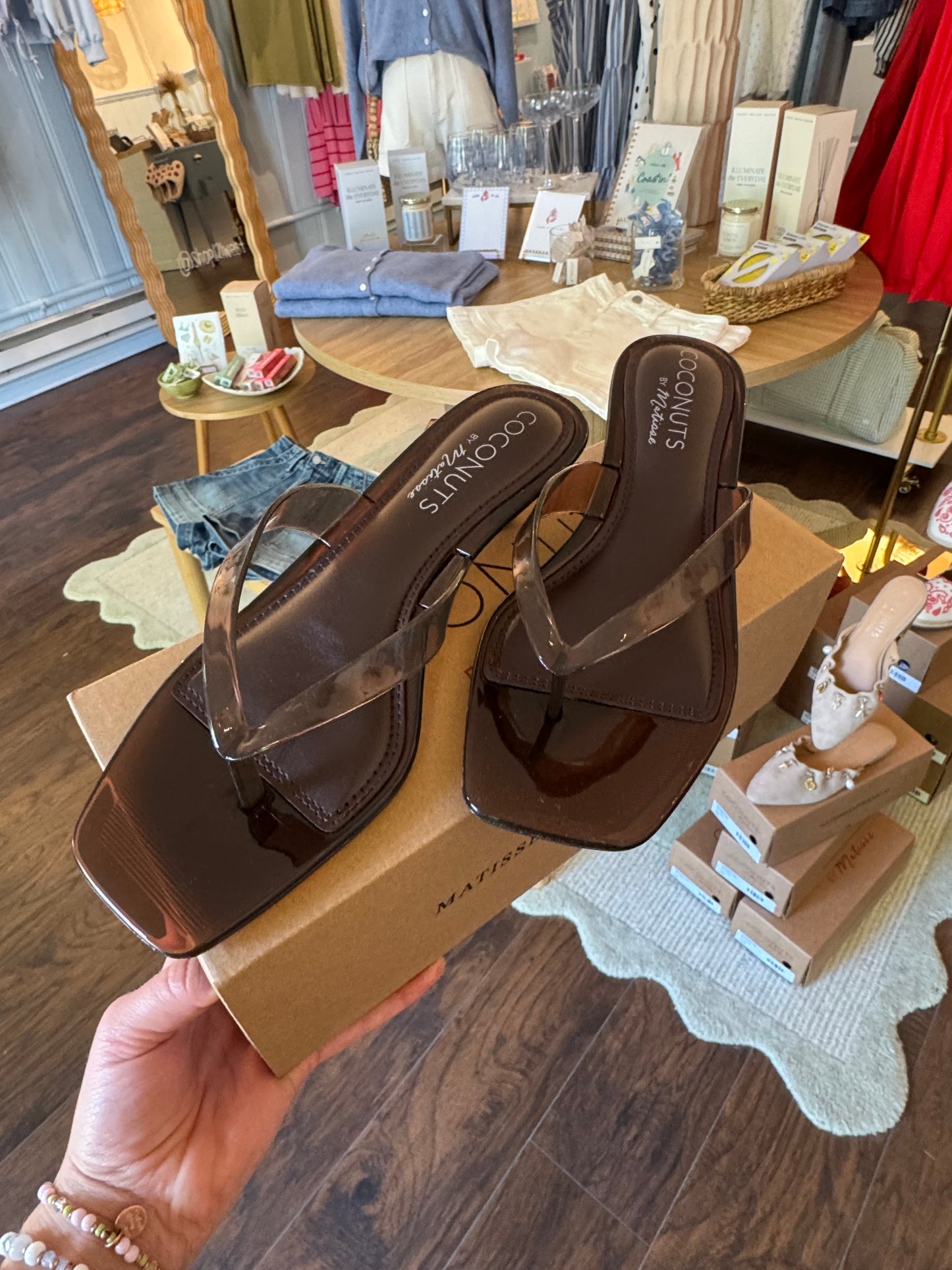 MARGOT KITTEN HEEL
