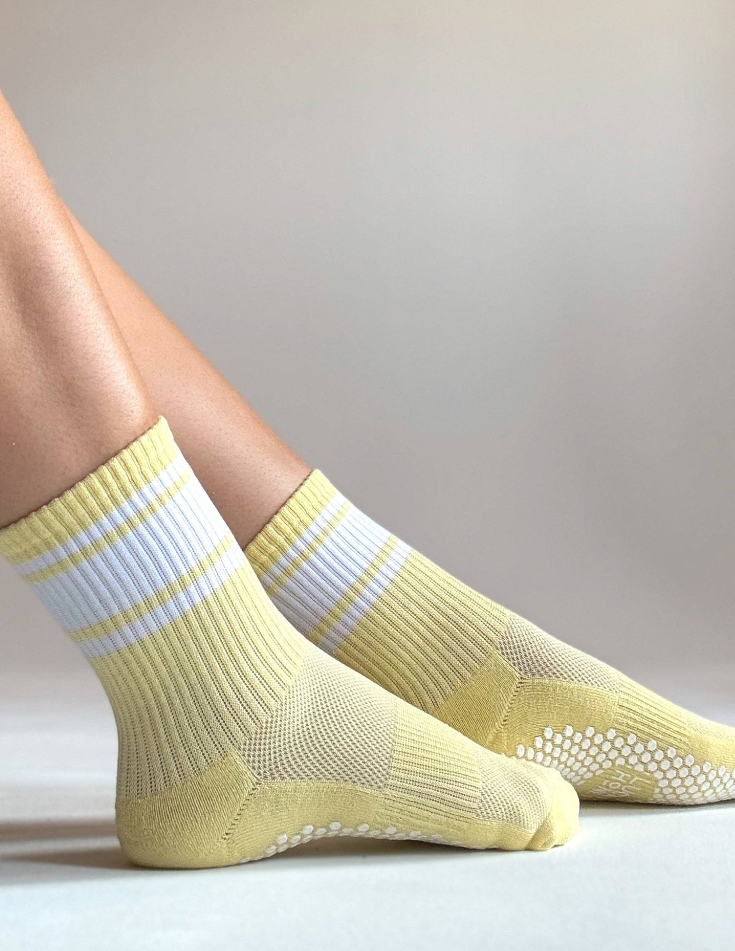 THE BUTTER CREW GRIP SOCK