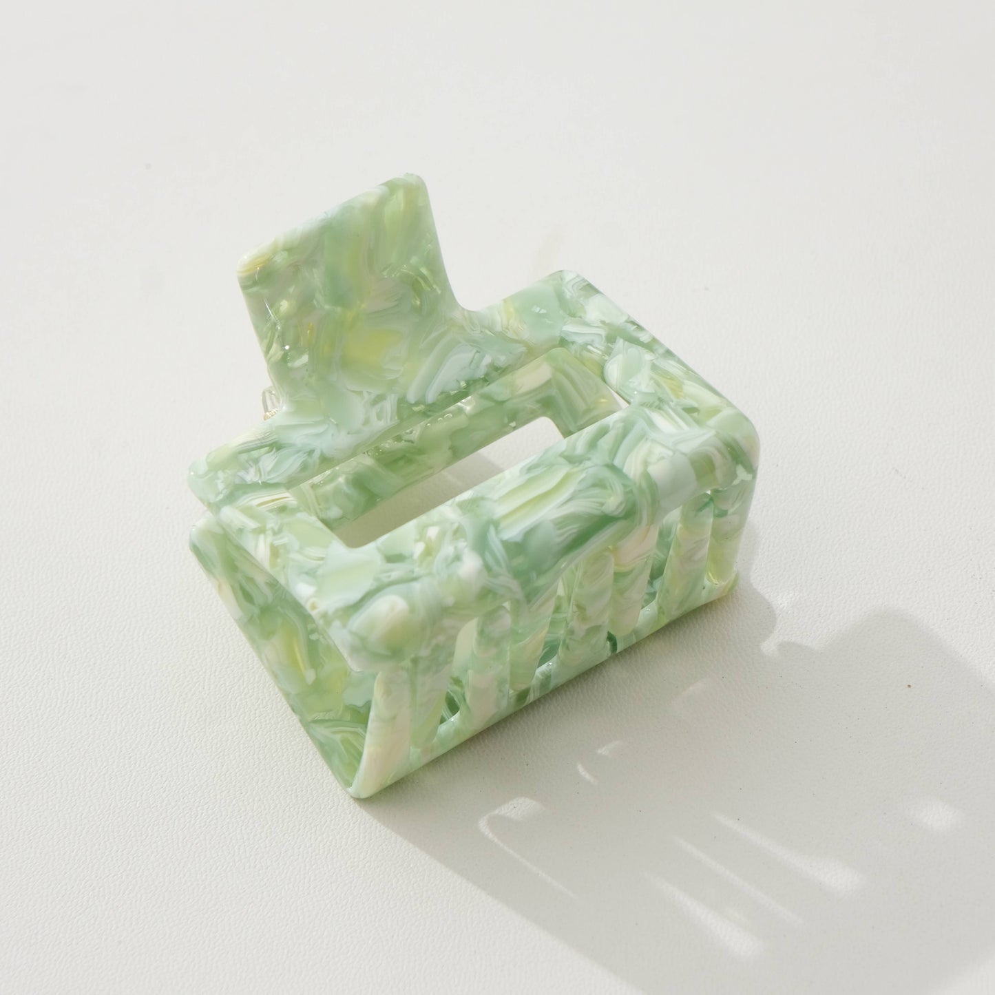 MINT GARDEN ASSORTED CLAW CLIP