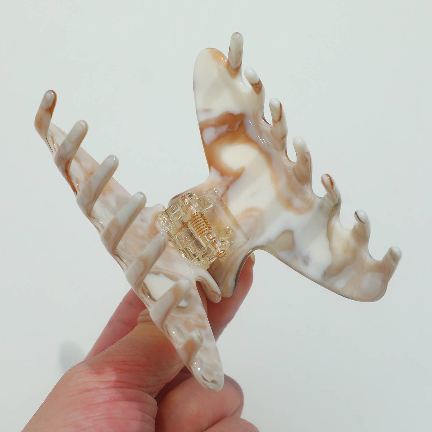 CALACATTA GOLD CLAW CLIPS