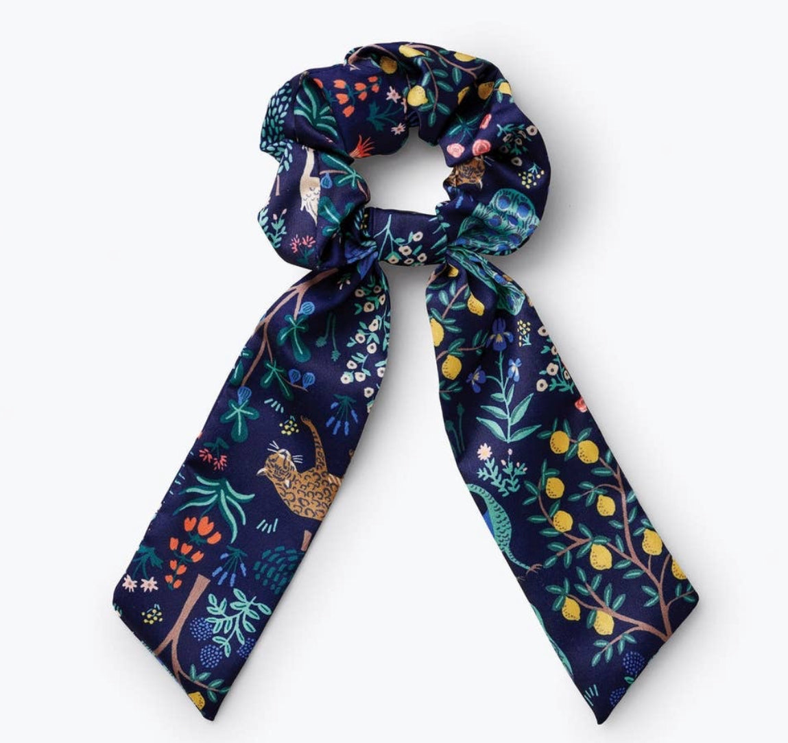 MENAGERIE SILKY SCRUNCHIE