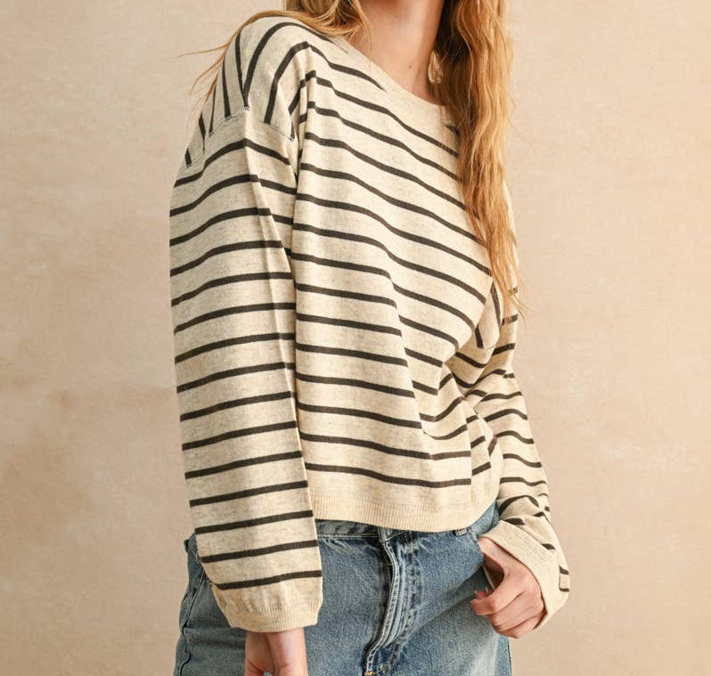 STRIPED PATTERN SOFT KNITTED TOP