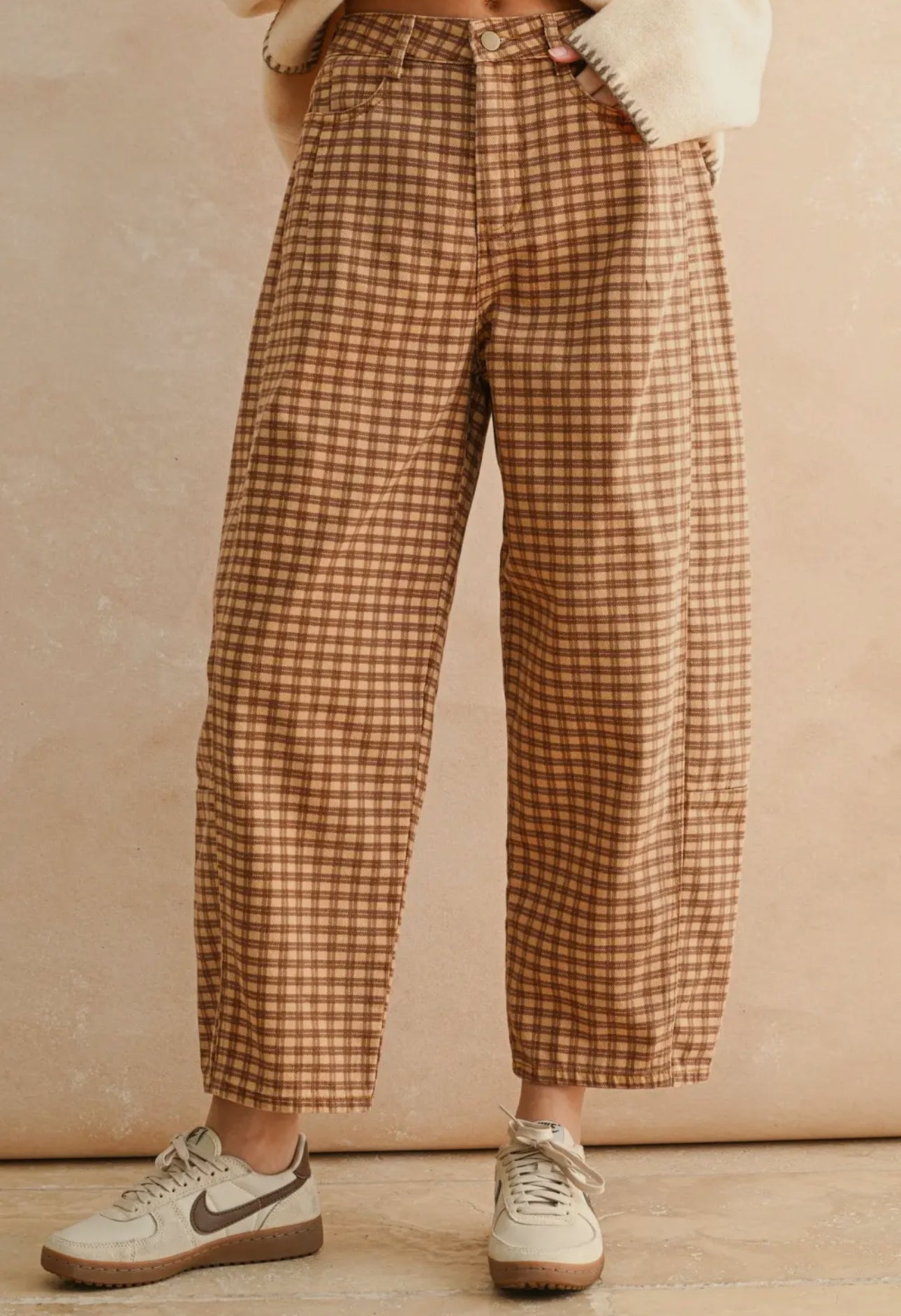 MINI CHECKER PATTERN BARREL PANTS
