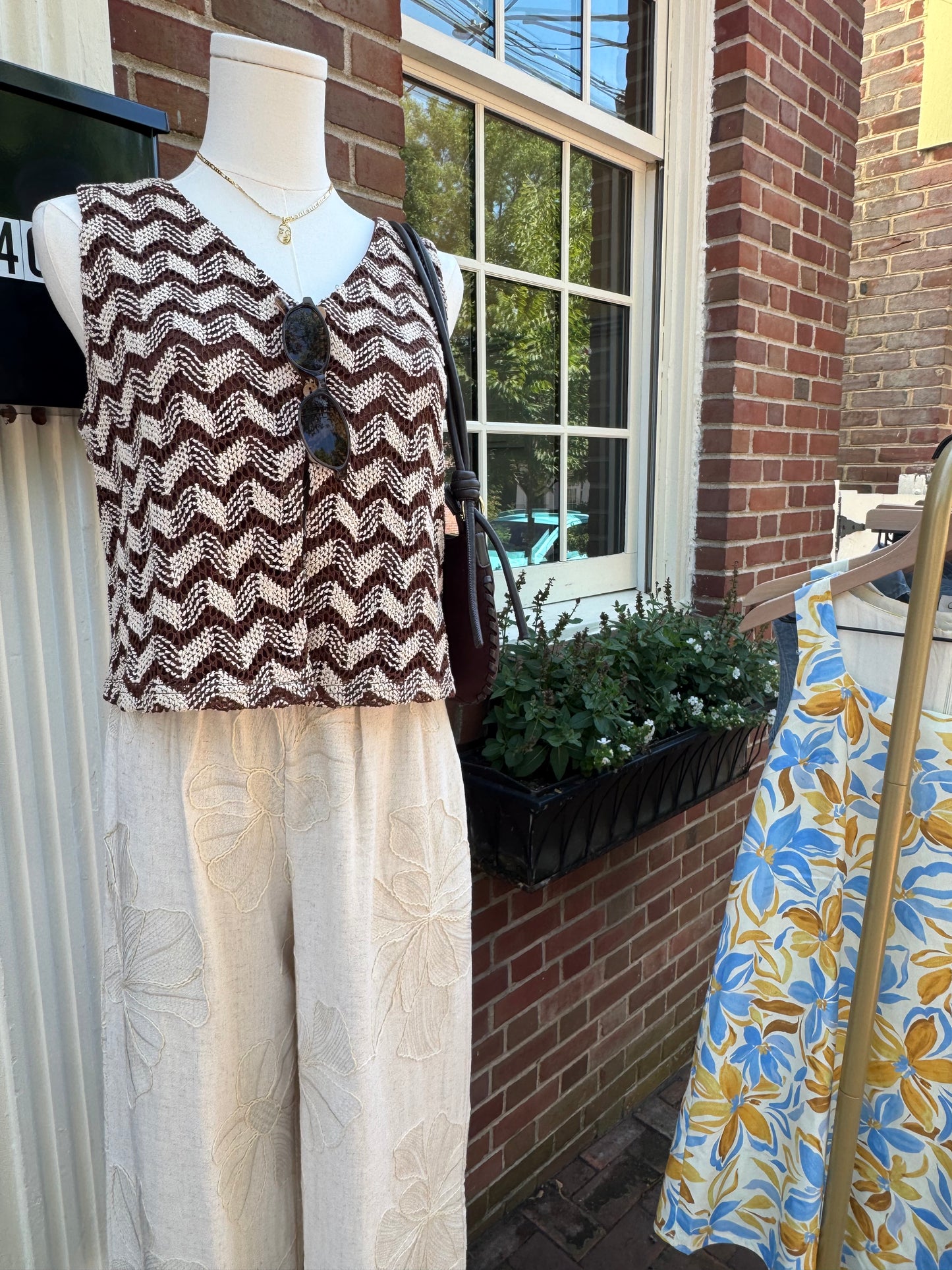 WILDFLOWER COAST CROP LINEN PANTS