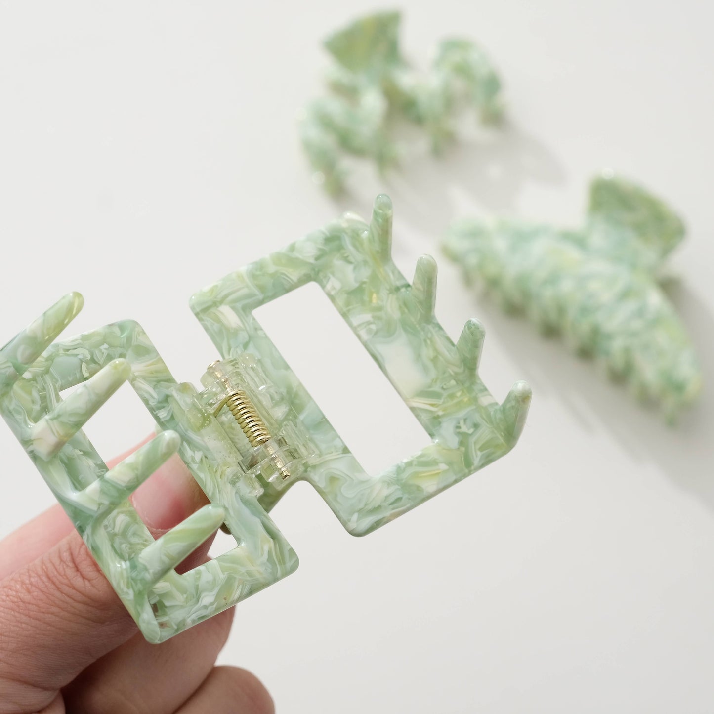 MINT GARDEN ASSORTED CLAW CLIP