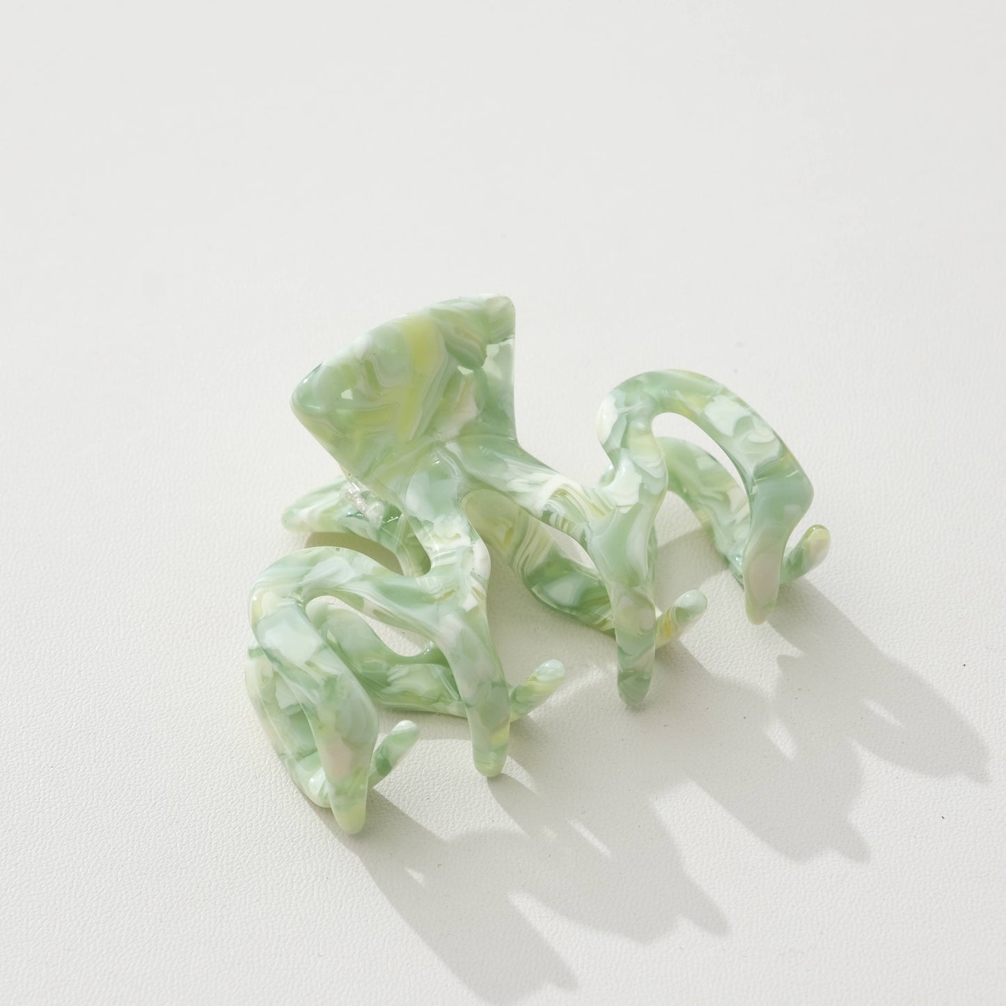 MINT GARDEN ASSORTED CLAW CLIP