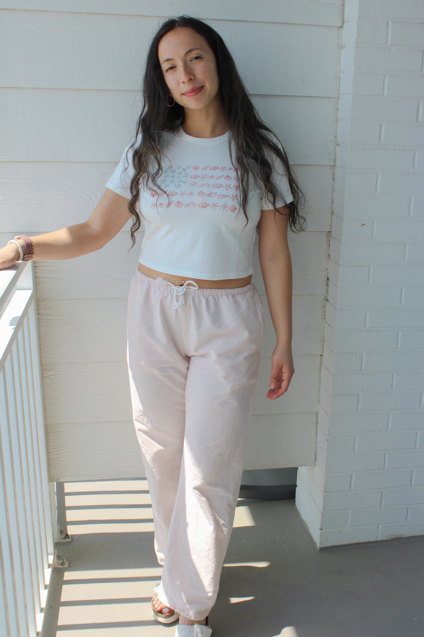STARS AND SHELLS TEE