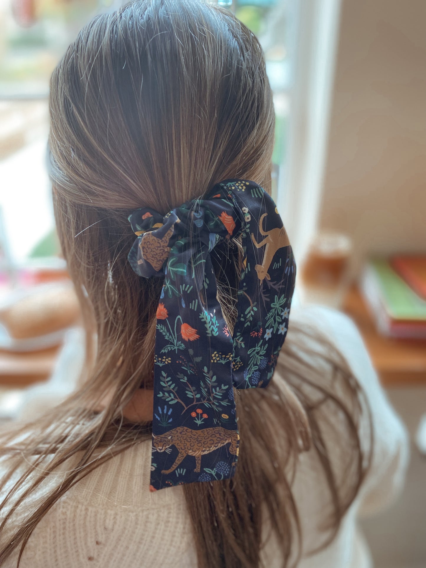 MENAGERIE SILKY SCRUNCHIE
