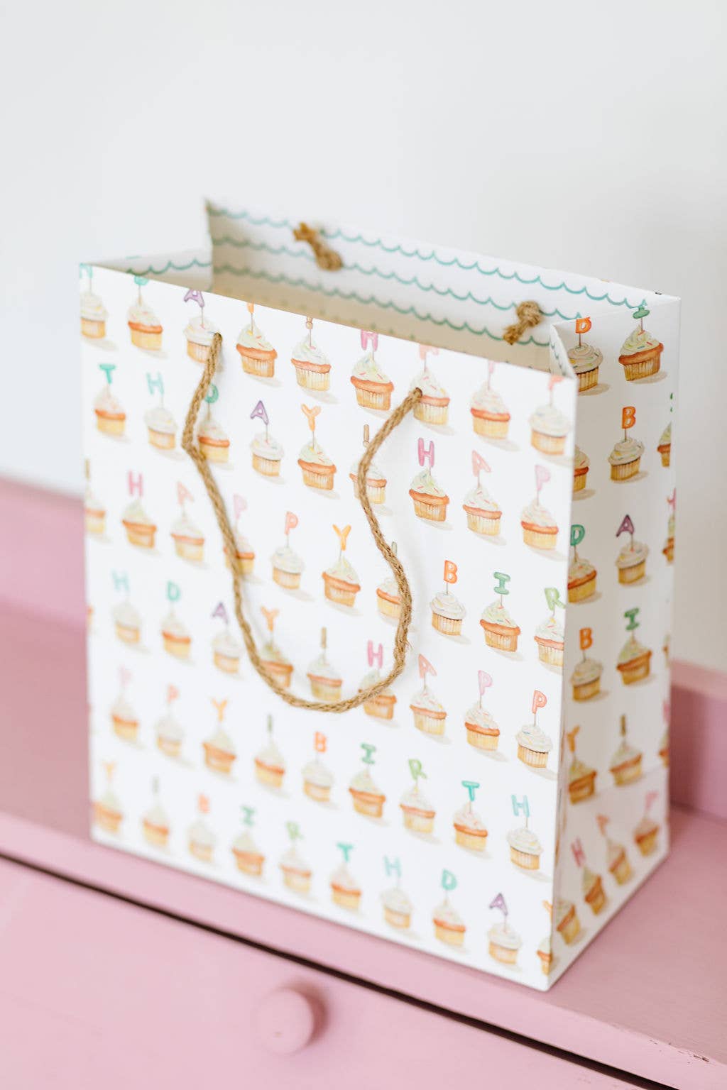 BIRTHDAY CUPCAKES GIFT BAG