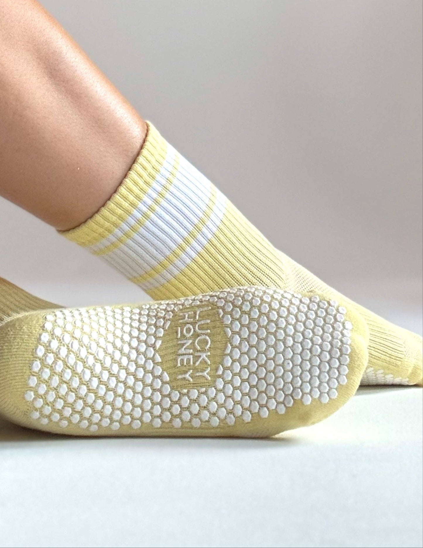 THE BUTTER CREW GRIP SOCK