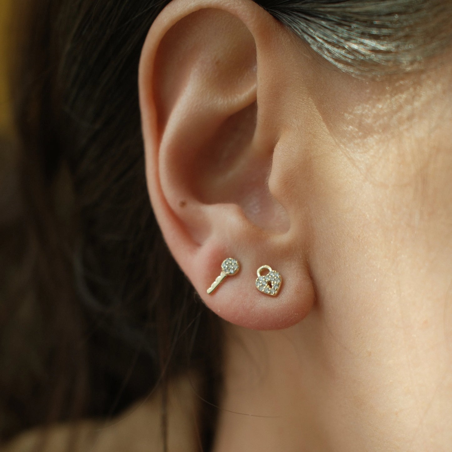 HEART AND LOCK GOLD STUD EARRINGS