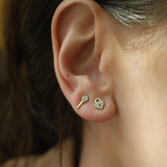 HEART AND LOCK GOLD STUD EARRINGS